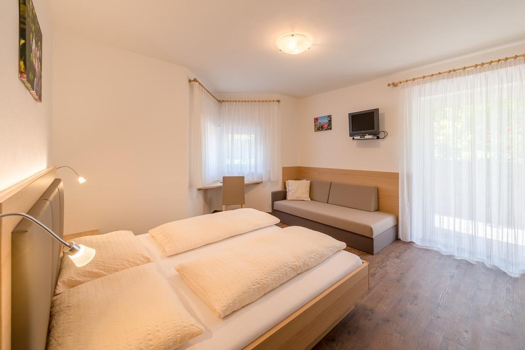 Pension Etschblick B&B Frangarto Екстер'єр фото